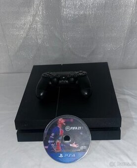 Playstation 4 s ovladačem a hrou