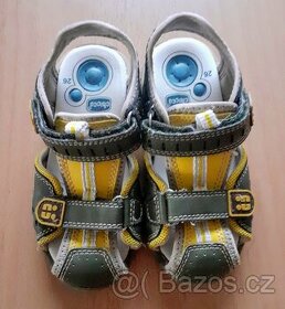 Kvalitní dětské sandálky zn. CHICCO - vel. 26