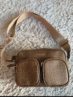 Kabelka Guess