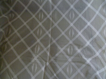 Bílá záclona, levně