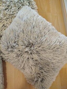 Polštáře a a deka