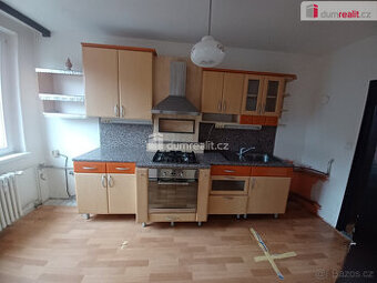 Pronájem velkého bytu 4+1+L, Ústí n/L, Všebořice