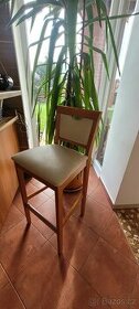 REZERVACE-Kuchyňská linka + 2barové židle