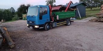 Kontejnerové auto s rukou Iveco