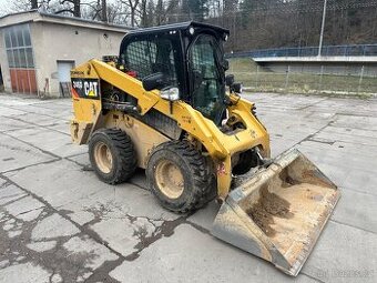 Smykový nakladač  CAT246D
