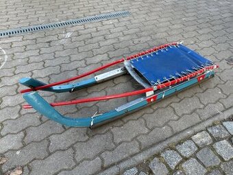 Závodní sáně