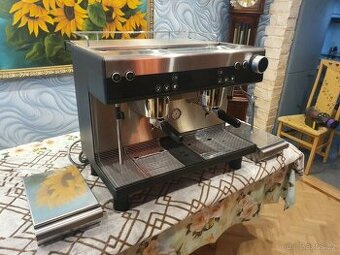 Espresso s portafiltrem WMF