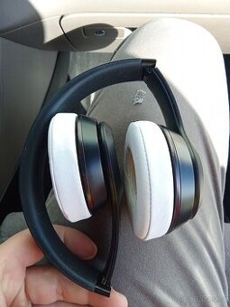 Sluchátka beats solo 3 wireless headphones - 1
