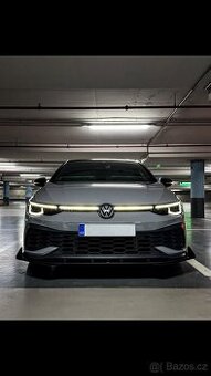 VW Golf 8 GTI Clubsport (Akrapović, Harman Kardon, Eventuri)