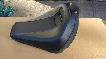 zadný blatník a sedlo Harley Davidson Breakout