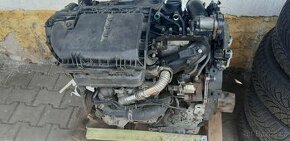 Motor 1.6 eHdi kód 9HD - hází vodu