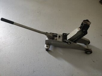 Hever hydraulický 2.5 t - 1
