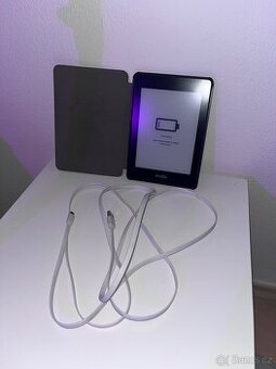 Amazon Kindle (Paperwhite) + obal + kabel