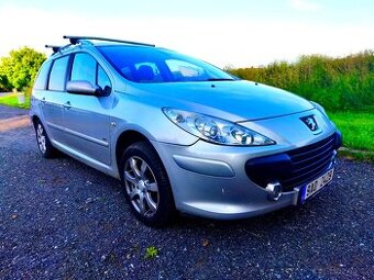 Peugeot. 307. 1.6 HDI 7 míst k sezení