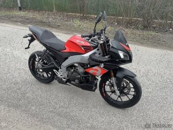 Aprilia tuono 125