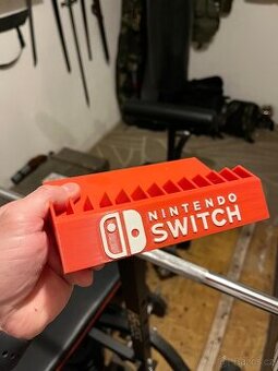 Nintendo Switch stojánek na hry