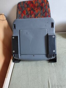 Sedačka z autobusu SOR