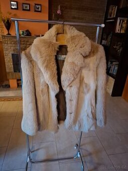 Dámský pravý krátký kožíšek - pes