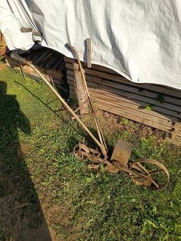 Prodám secí stroj na řepu