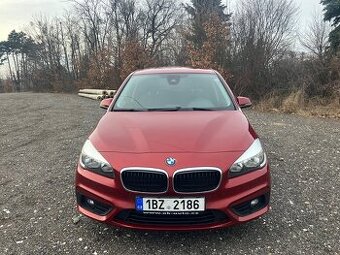 BMW 216d 7 míst 2015, tažné