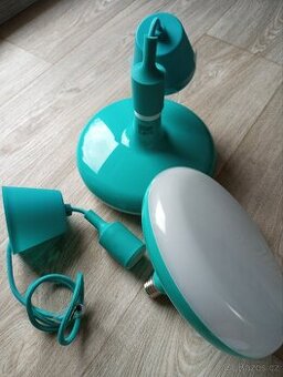 2ks kvalitních úsporných LED světel RETLUX 18W 1200lm 2700k