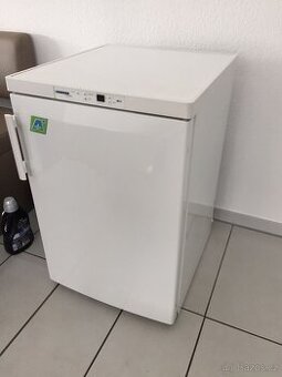 velký 4-šuplíkový LIEBHERR mrazák DOVOZ