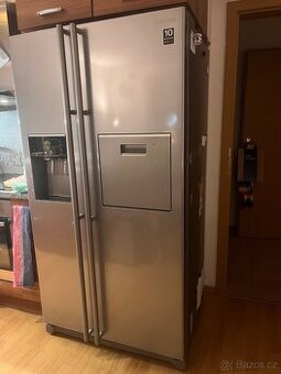 Americká lednice Samsung