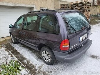 Prodám Chrysler Voyager 2,4i
