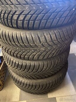 Zimní pneu Nokian 235/55 R19