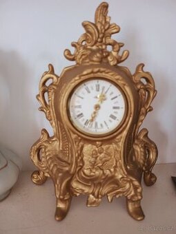 Krásné krbové hodiny