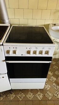 Sporák se sklokeramickou deskou