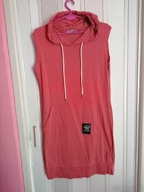 Nové dámské sportovní šaty