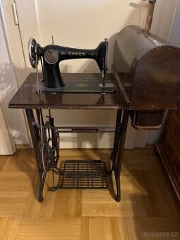 Šicí stroj Singer z roku 1937