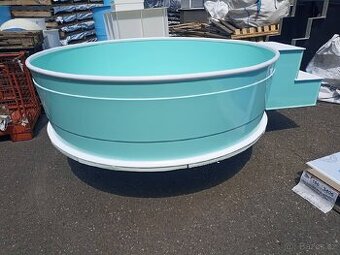 Bazén, vířivka - nová
