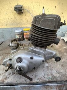 Motor ČZ 175