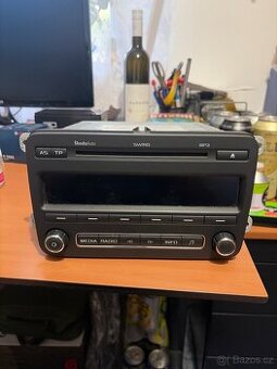 Autorádio DELPHI 5J0 035 161 C , ŠKODA SWING