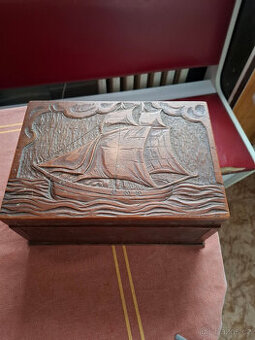 Prodám starožitnou šperkovnici plnou pokladů,váhy