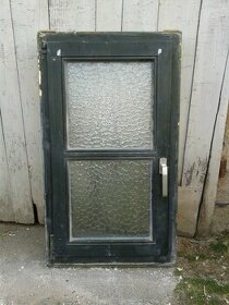 Dřevěné okno 60 x 104 cm - neprůhledné