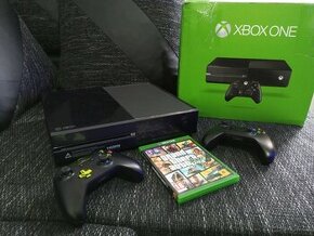 GTA 5 - Xbox One 500GB - 2x Ovladač + Krabice