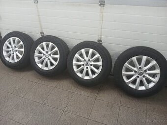 Originál alu kola VW 6,5Jx15H2 ET 50 s pneu Matador
