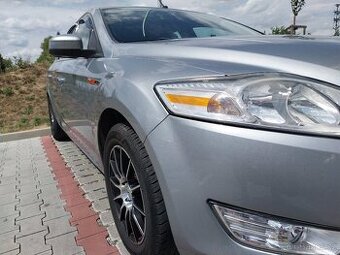 Ford Mondeo 2.0i Ghia