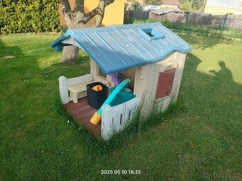 Dětský zahradní domeček