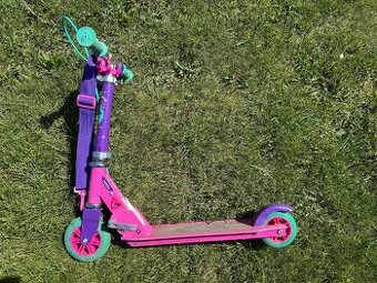 Prodám dětskou koloběžku Oxelo Play 5 Girl