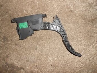 prodam plynovej pedal na skoda fabia 1