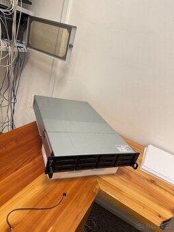 Synology RS3618xs