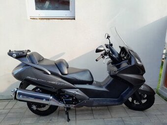 Honda Silverwing 400, 2008, po TK, slušný stav