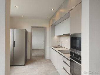 Pronájem moderního 3+1, 74 m2, Královský vršek - 1