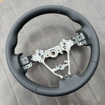 Toyota Rav4 nový kožený volant