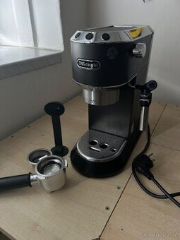 De'Longhi Dedica EC 685.BK
