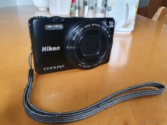 Nikon Coolpix S7000